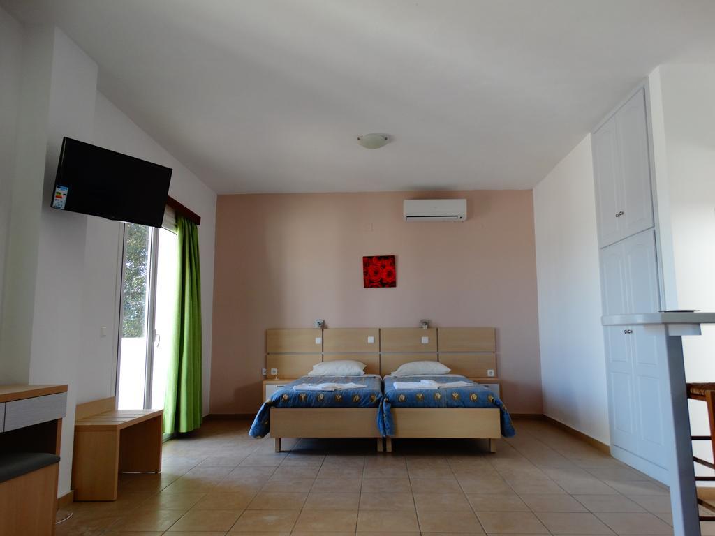 Paradiso Hotel Sea View And Pool Suites Ipsos Corfu Номер фото