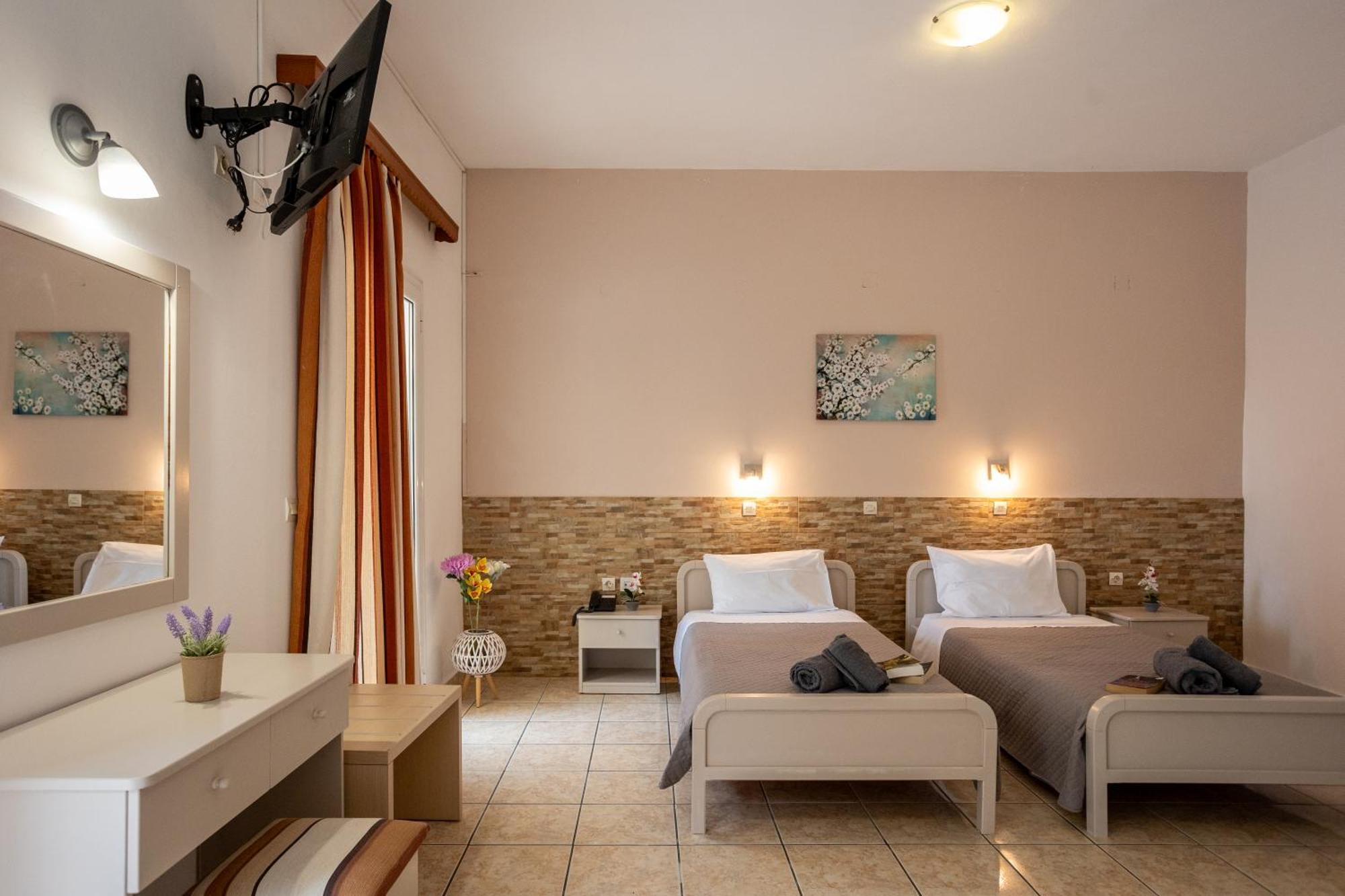 Paradiso Hotel Sea View And Pool Suites Ipsos Corfu Екстер'єр фото
