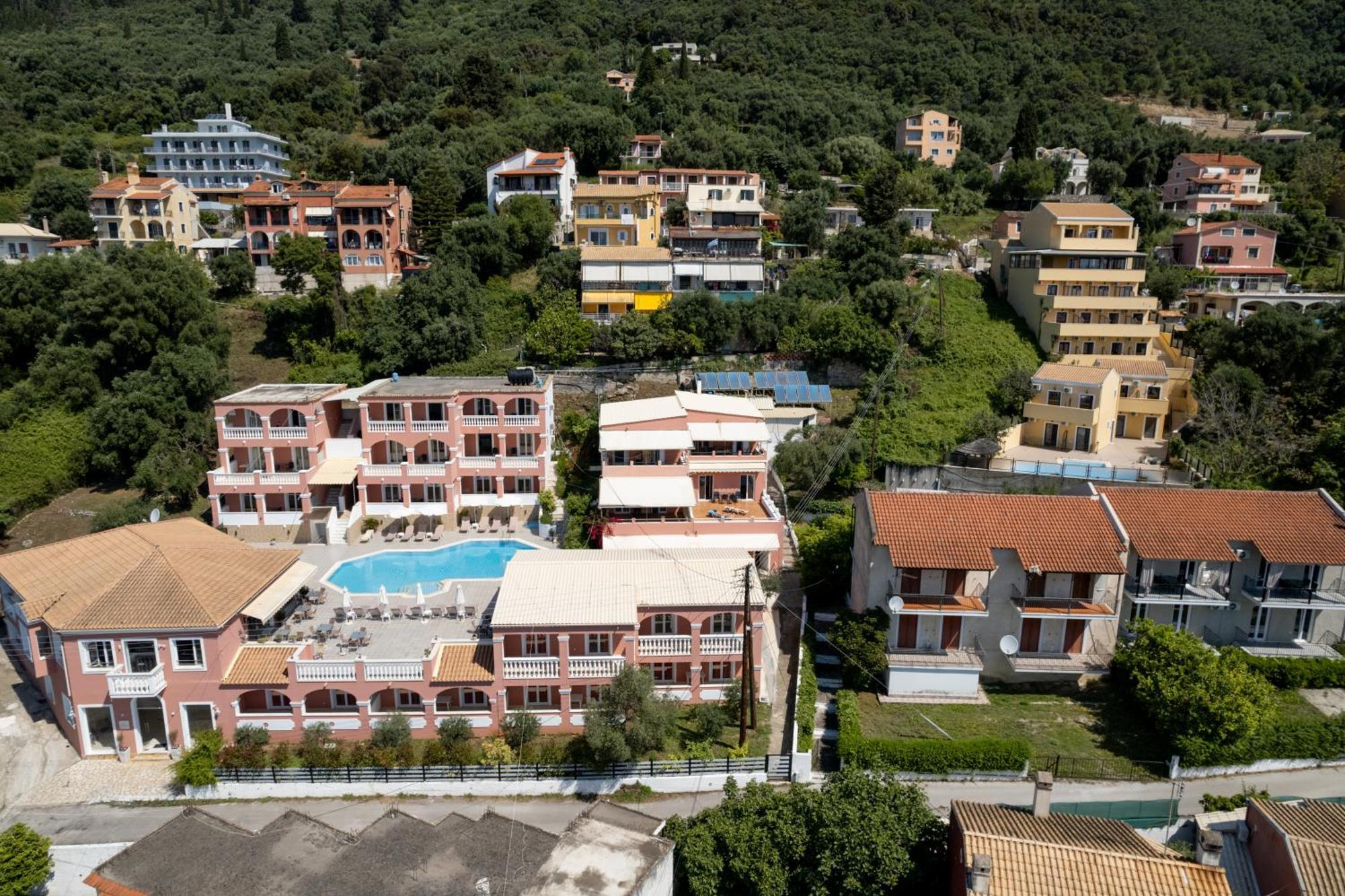 Paradiso Hotel Sea View And Pool Suites Ipsos Corfu Екстер'єр фото