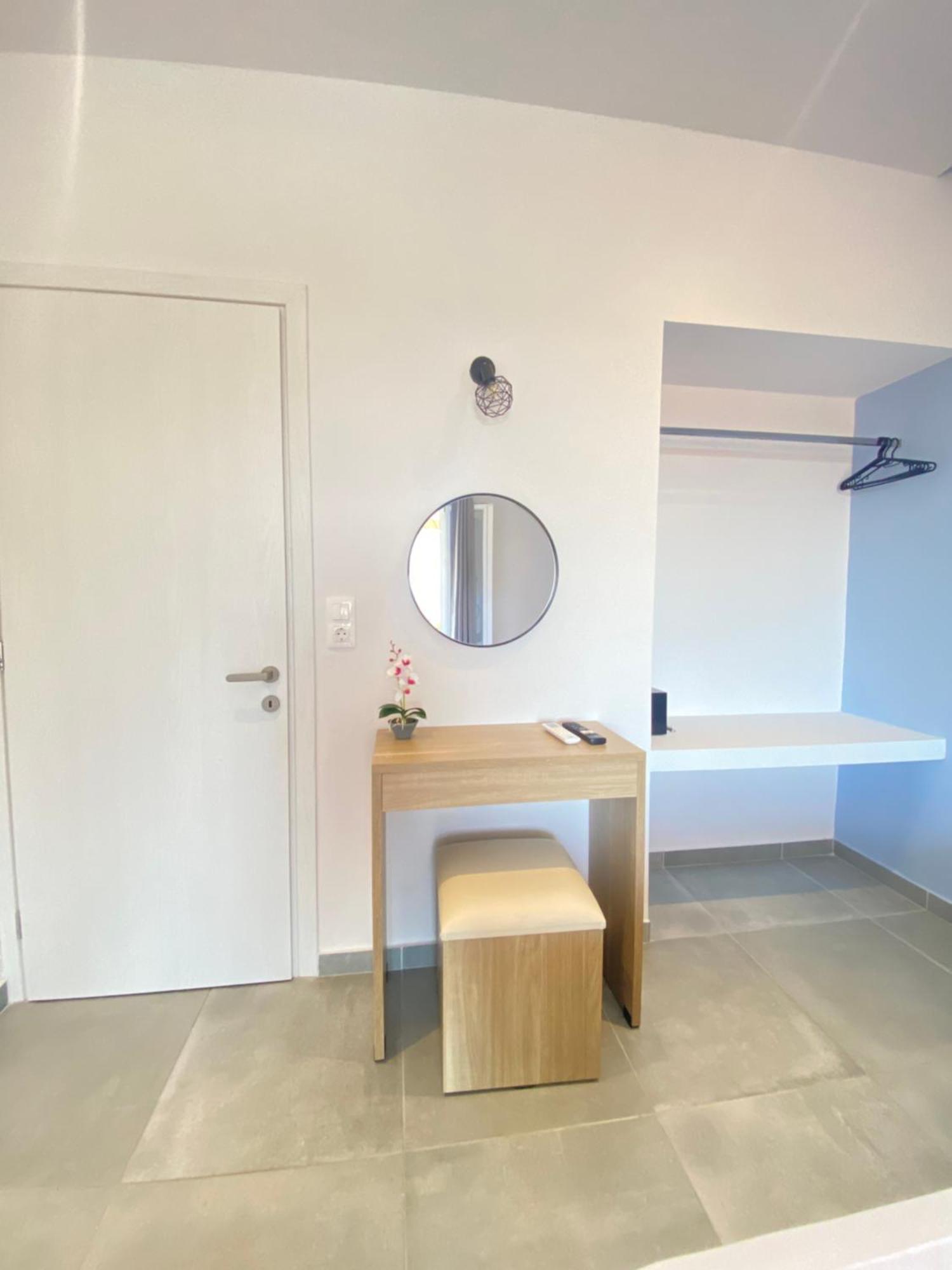 Paradiso Hotel Sea View And Pool Suites Ipsos Corfu Екстер'єр фото