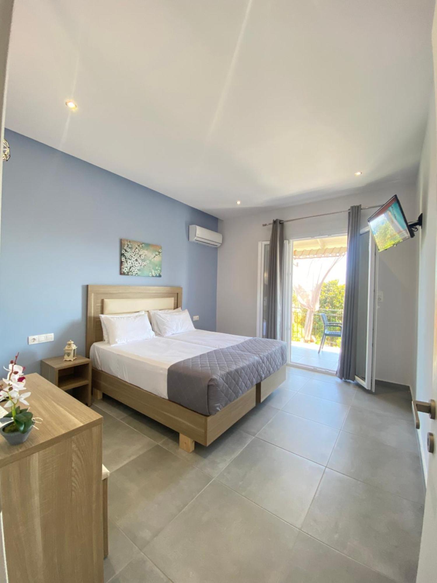 Paradiso Hotel Sea View And Pool Suites Ipsos Corfu Екстер'єр фото