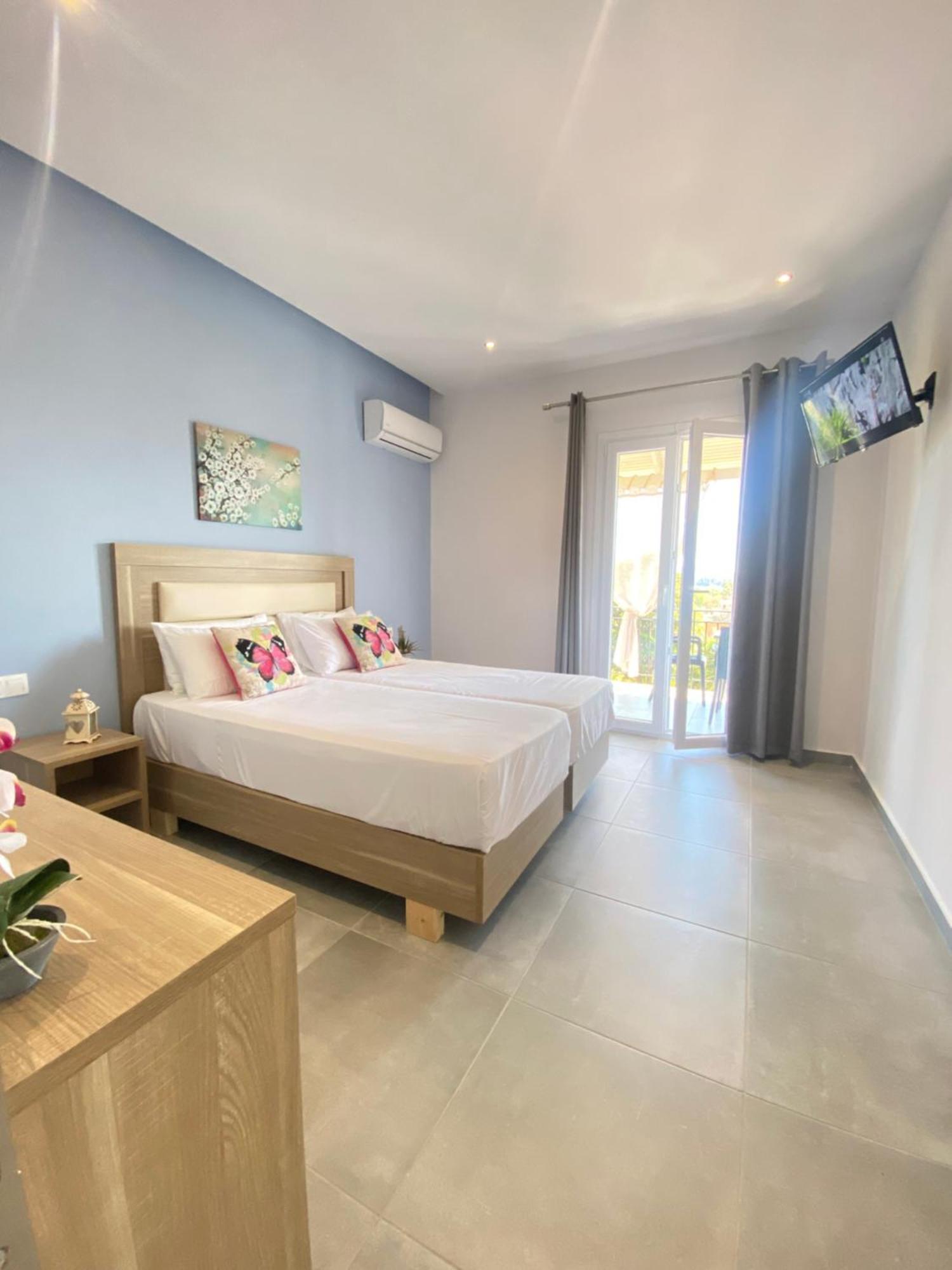 Paradiso Hotel Sea View And Pool Suites Ipsos Corfu Екстер'єр фото
