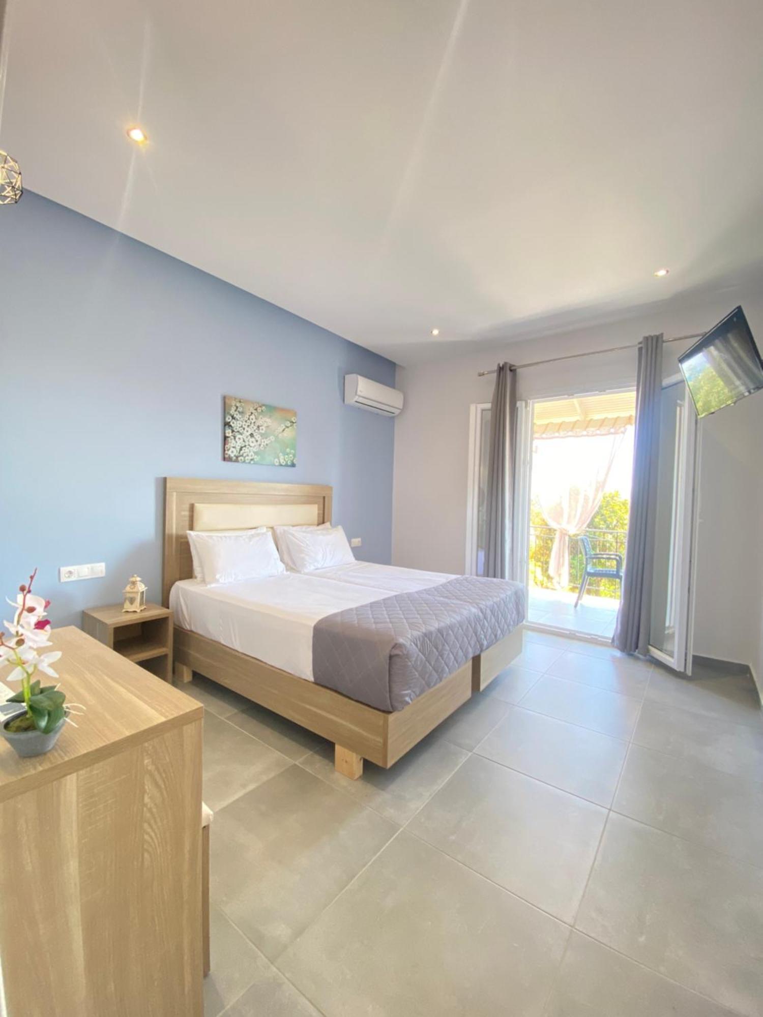 Paradiso Hotel Sea View And Pool Suites Ipsos Corfu Екстер'єр фото