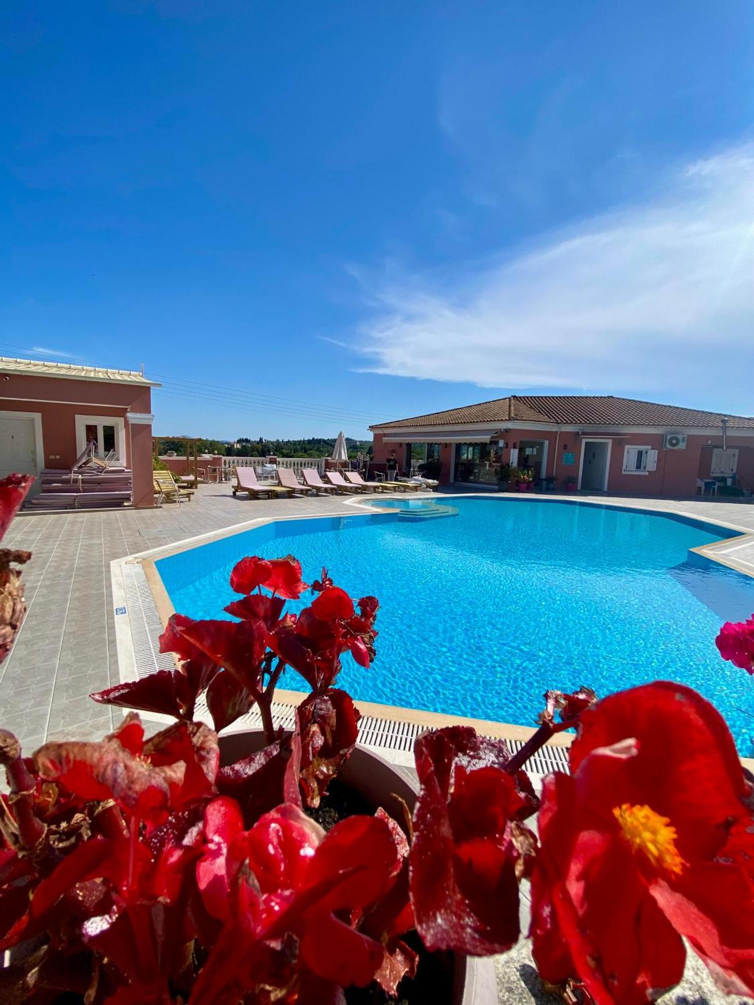 Paradiso Hotel Sea View And Pool Suites Ipsos Corfu Екстер'єр фото