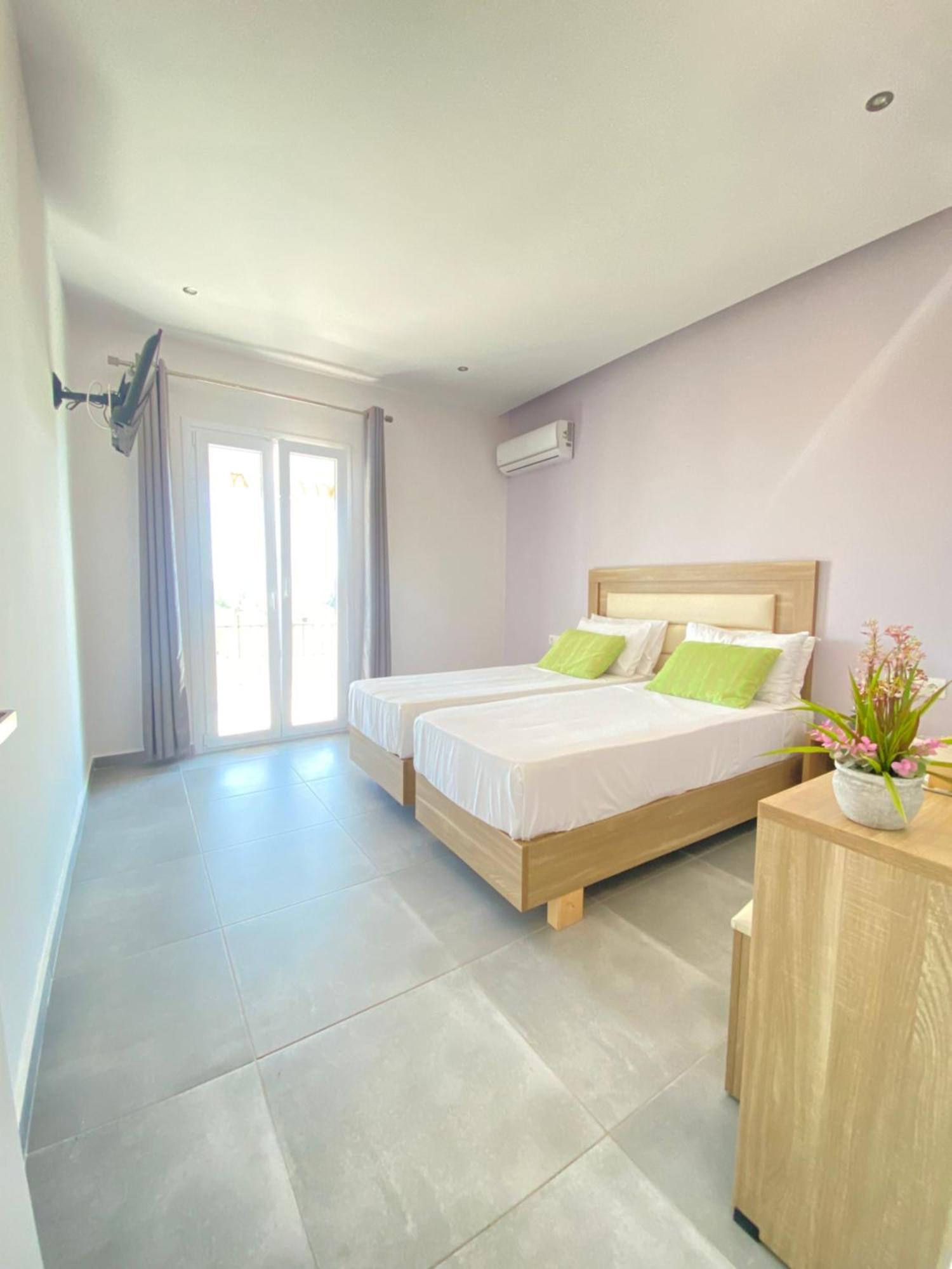 Paradiso Hotel Sea View And Pool Suites Ipsos Corfu Екстер'єр фото