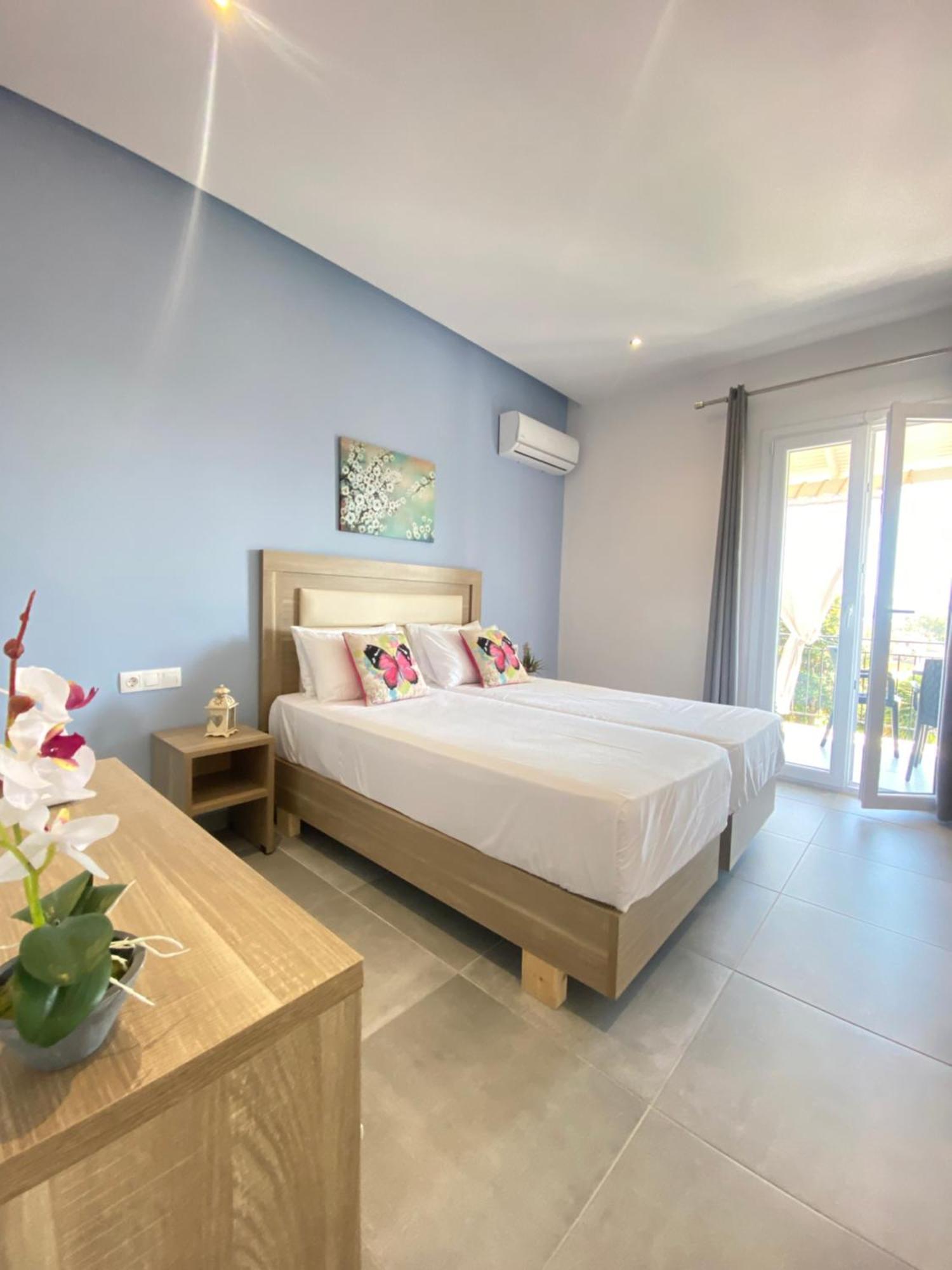 Paradiso Hotel Sea View And Pool Suites Ipsos Corfu Екстер'єр фото