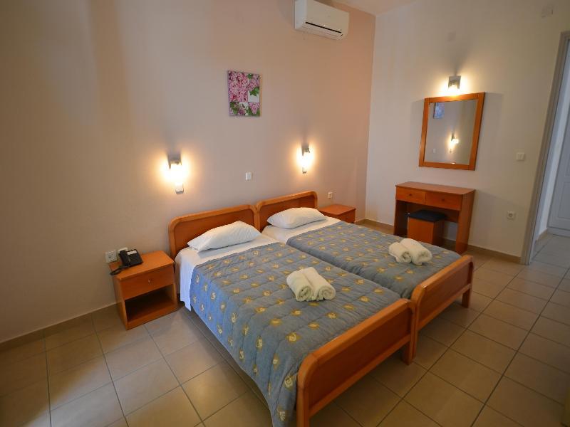 Paradiso Hotel Sea View And Pool Suites Ipsos Corfu Екстер'єр фото